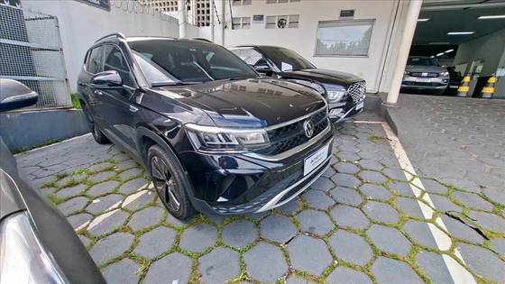 VOLKSWAGEN TAOS 1.4 250 TSI TOTAL FLEX COMFORTLINE AUTOMÁTICO